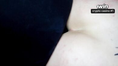 Novia tatuada compartida con su mejor amigo! TRIO Knock Knock Club
