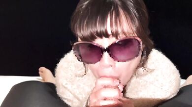 Japanese junior girlfriend‘s rich bolwjob and cum in mouth
