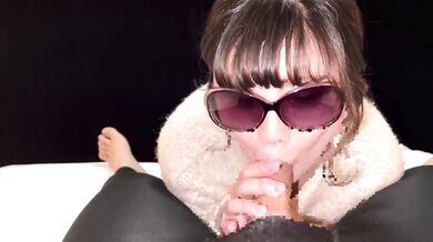 Japanese junior girlfriend‘s rich bolwjob and cum in mouth
