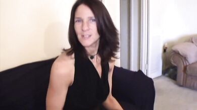 Hot white house wife pleases BBCs and her husband