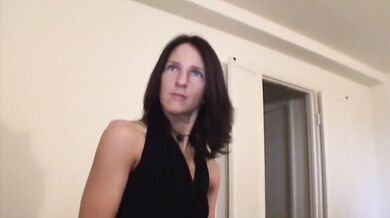 Hot white house wife pleases BBCs and her husband