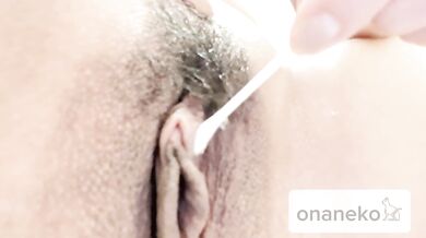 Relentlessly brush the clitoris with a cotton swab and get wet