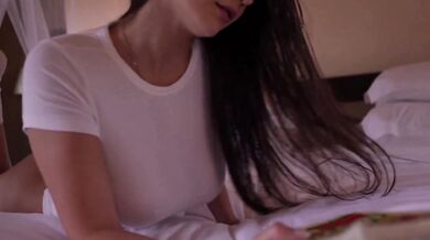 Sensual Amateur Couple Sex - Cutie gets a Perfect Fuck and an Amazing Creampi...