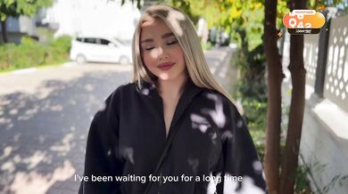 SHOWS OFF TITS AND PUSSY ON THE STREET ON THE FIRST DATE! CUM IN THIS SLUT! CREAMPIE! BIG ASS!