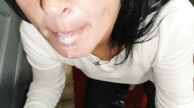 Stepmom Sucking Stepsons Cock making until Cum in her Mouth