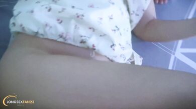น้องสาวร้อนของฉันเธอเงี่ยน | My hot stepsister she horny and for me to fuck her sex dining room