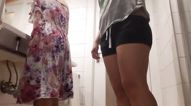 Sex of two strangers in the toilet - lesbian_illusion