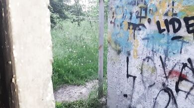 I cum in her mouth to the sound of rain in a public place - lesbian_illusion
