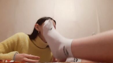 Sniffing socks and licking toes - lesbian_illusion