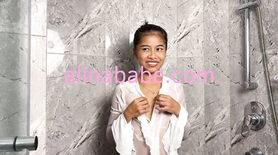 Naughty Petite Asian Shows How She Takes A Shower