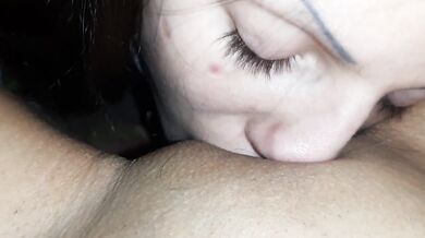 When she kisses my - I - lesbian_illusion