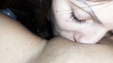 When she kisses my - I - lesbian_illusion