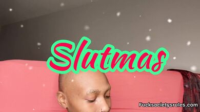 Face fucking (ball gag dildo) "SLUTMAS"