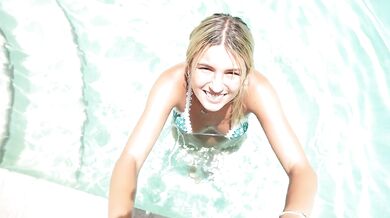 My Teen Stepsister Sucked my Dick in the Pool!!