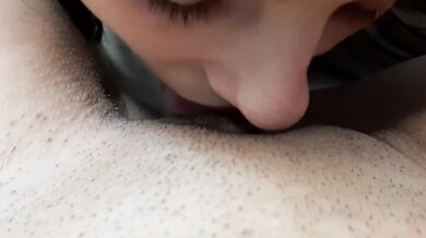 I finished my girlfriend's mouth on the kitchen table