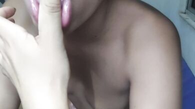 Gozando gostoso usando vibrador e plug anal! Solo!