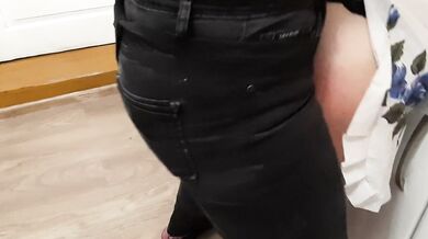While my girlfriend is on the phone with the boss, I am fucking her