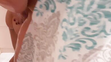 I filmed compromising evidence on my stepsister, who turned out to be a lesbian - lesbian_illusion