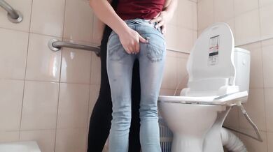 Fucked with a stranger in the toilet of a cafe and got on a - lesbian_illusion