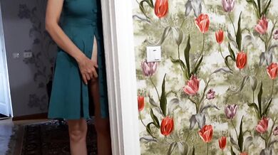 Stepmom peeped and masturbated her