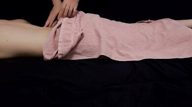 THE MASSAGER DIDN'T STAY ON THE MASSAGE SESSION AND STARTED MASTURBING THE ASIAN