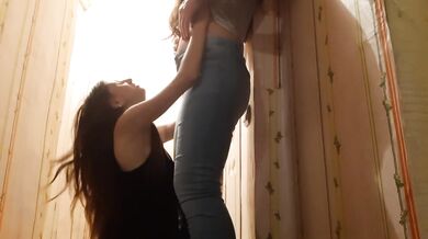 I divorced her straight best girlfrie for sex when her boyfriend was in the store, and she liked it.