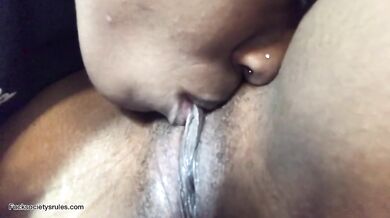 Slurping on the Pussy close up