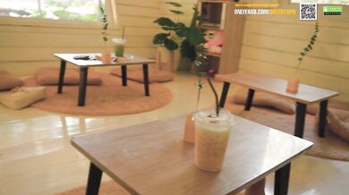 Public Couple Blowjob at a coffee shop อมควยเสียวที่ร้านกาแฟ