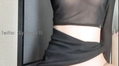 ถูหีกับมุมเก้าอี้แล้วรู้สึกเปียกๆ
