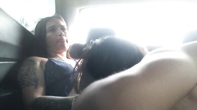 GREAT ORAL SEX IN MY NEIGHBOR'S CAR