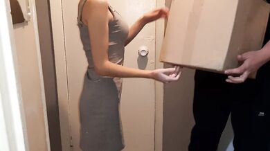 Paid with the courier for the delivery of goods with sex - Lesbian_illusion