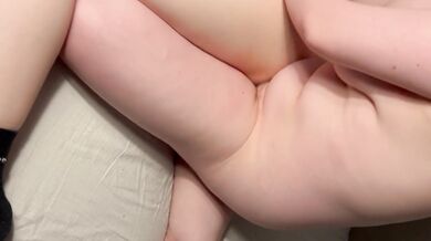 lesbian realistic couple hard scissoring
