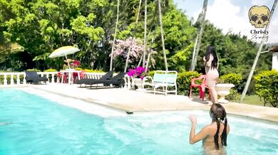 Lesbian pool party
