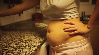 Candlelit Belly Poses – Before and After Dinner Volume Comparison teaser