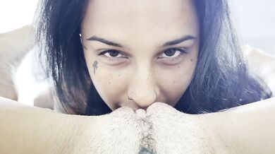 Licking my gf's pussy and making her cum with my new split tongue