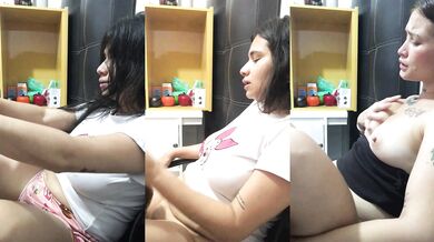 My girlfriend asks me to lick her pussy until she has an orgasm.