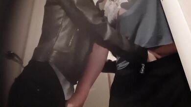 We quickly jerked off each other's pussies in the toilet and cum - IkaSmokS