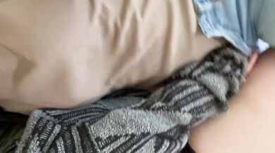 My straight friend was dying to touch me, we rub our pussies