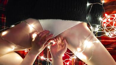 Cozy Christmas Eve fun for sweet Daisy | gentle lesbians