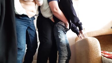 Quick Hot Homemade Lesbian Mutual Masturbation Threesome - IkaSmokS