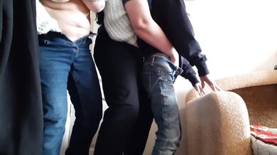 Quick Hot Homemade Lesbian Mutual Masturbation Threesome - IkaSmokS