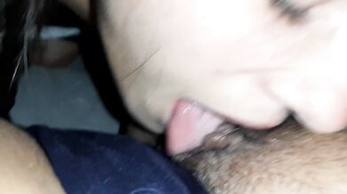 My roommate woke me up eating pussy - Lesbian_illusion