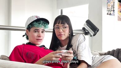YOU KNOW I CUM FAST! Tongue, saliva, and orgasms while playing video games