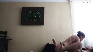 I penetrate my girlfriend's pussy and she has an orgasm