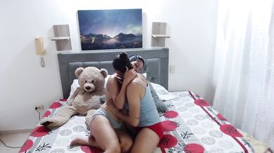 oral sex of horny lesbian girls