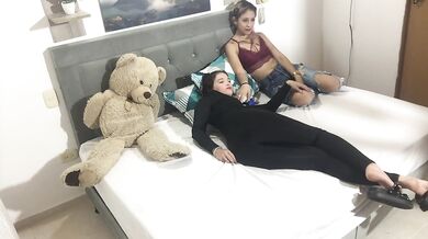 I scissor my hot girlfriend and we make a video for suggar.