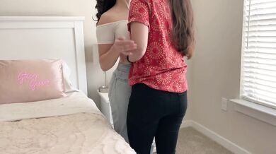Convincing my girlfriend to go commando then going down on her after brunch - TEASER
