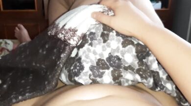 My shy girlfriend makes me orgasm under the covers - IkaSmokS
