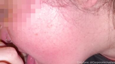 REAL LESBIAN: Close Up Pussy Licking