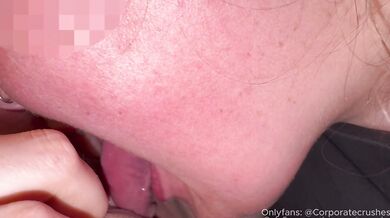 REAL LESBIAN: Close Up Pussy Licking